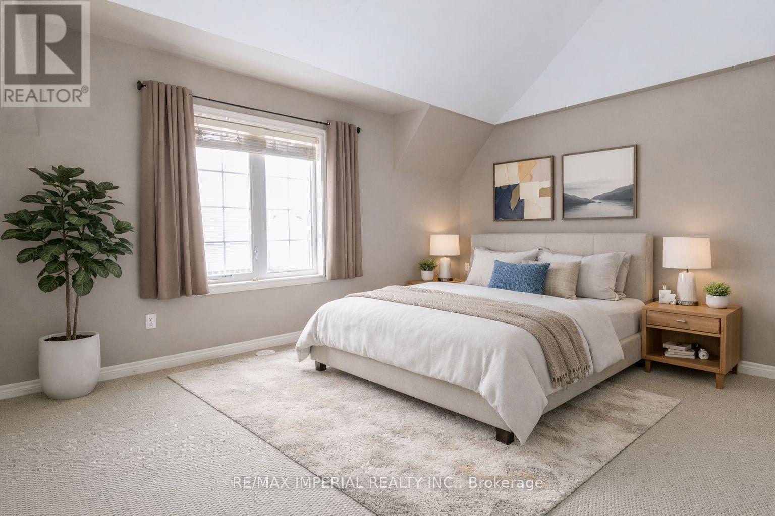 37 Carnahan Terrace, Toronto, Ontario  M4E 0B2 - Photo 11 - E13051310