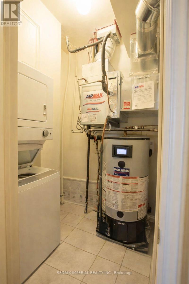 37 Carnahan Terrace, Toronto, Ontario  M4E 0B2 - Photo 18 - E13051310