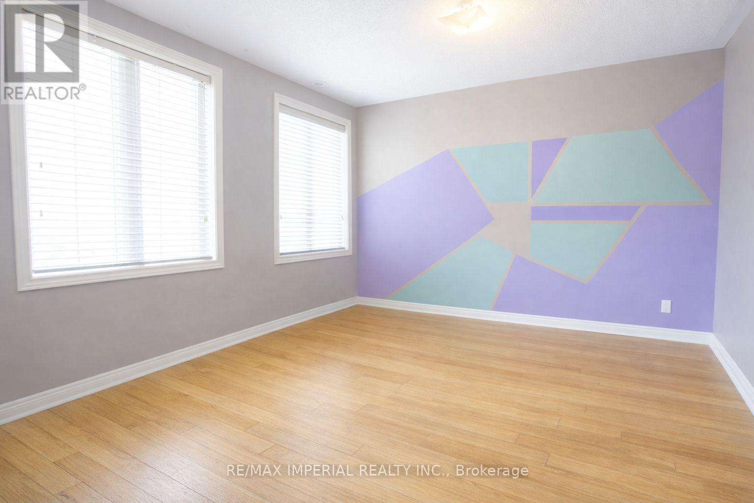 37 Carnahan Terrace, Toronto, Ontario  M4E 0B2 - Photo 3 - E13051310