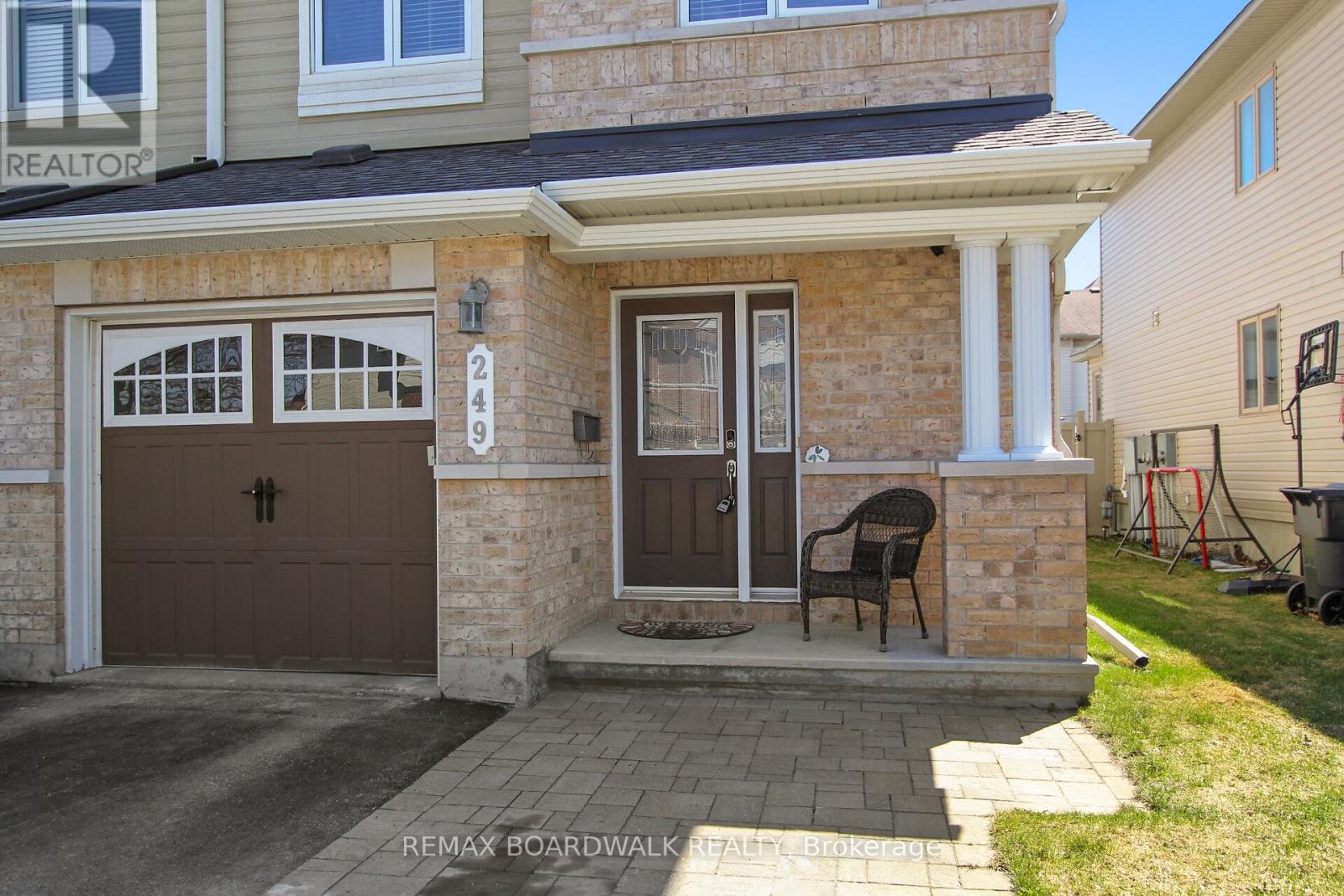 249 Garrity Crescent, Ottawa, Ontario  K2J 3T6 - Photo 2 - X13051312