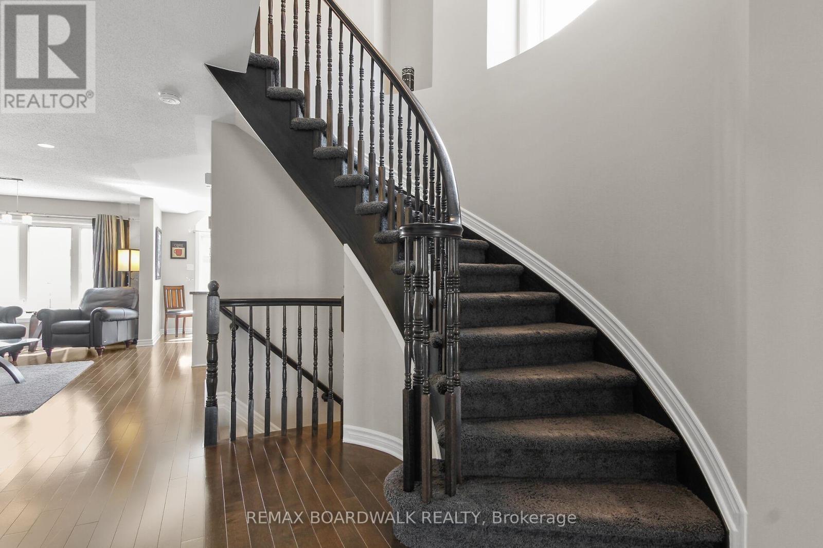 249 Garrity Crescent, Ottawa, Ontario  K2J 3T6 - Photo 4 - X13051312