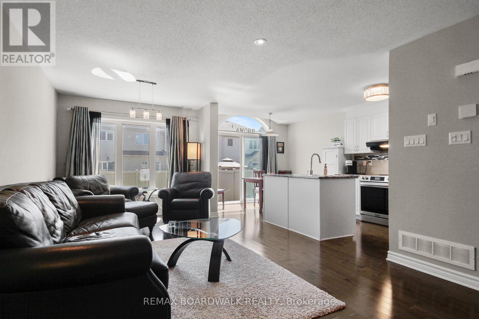 249 Garrity Crescent, Ottawa, Ontario  K2J 3T6 - Photo 6 - X13051312