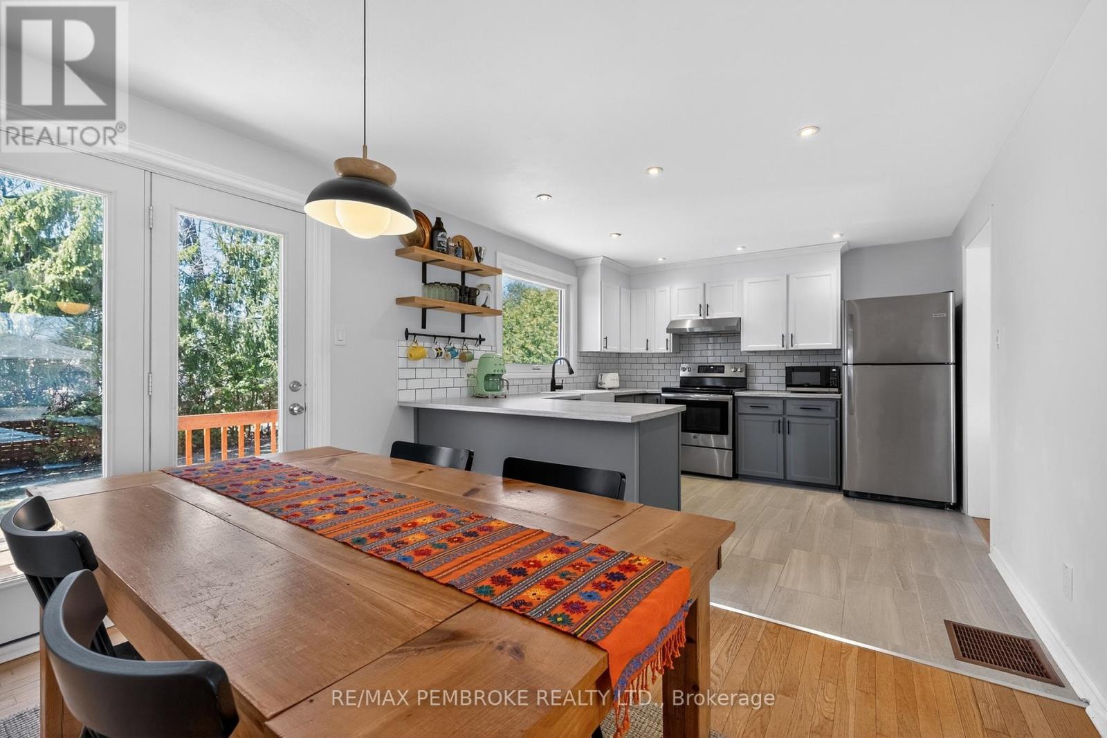 99 Noik Drive, Pembroke, Ontario  K8A 7Z4 - Photo 8 - X13051296