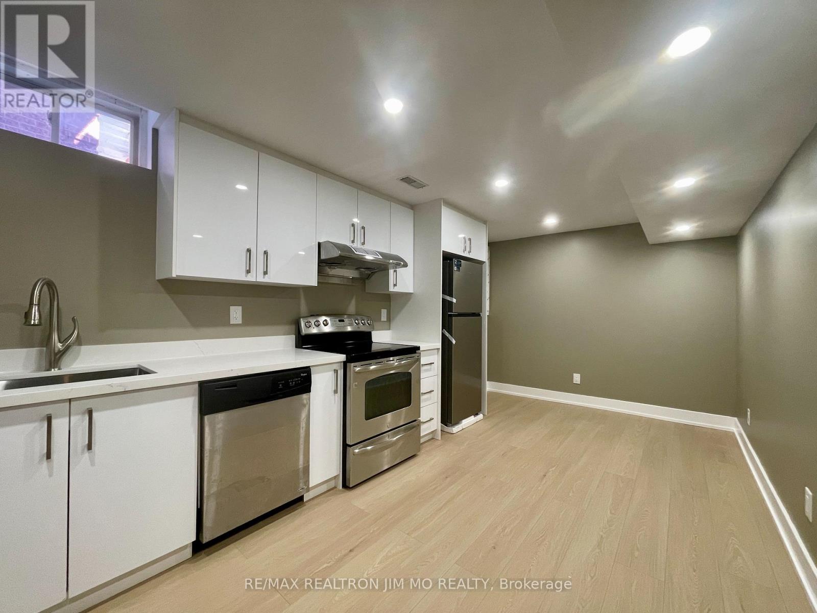 Lower - 824 College Manor Drive, Newmarket, Ontario  L3Y 8G6 - Photo 14 - N13051294