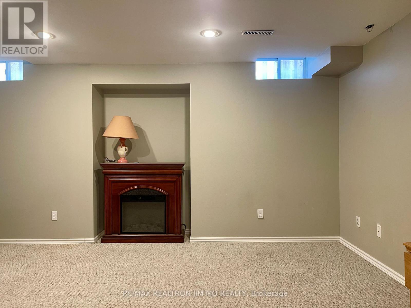 Lower - 824 College Manor Drive, Newmarket, Ontario  L3Y 8G6 - Photo 9 - N13051294