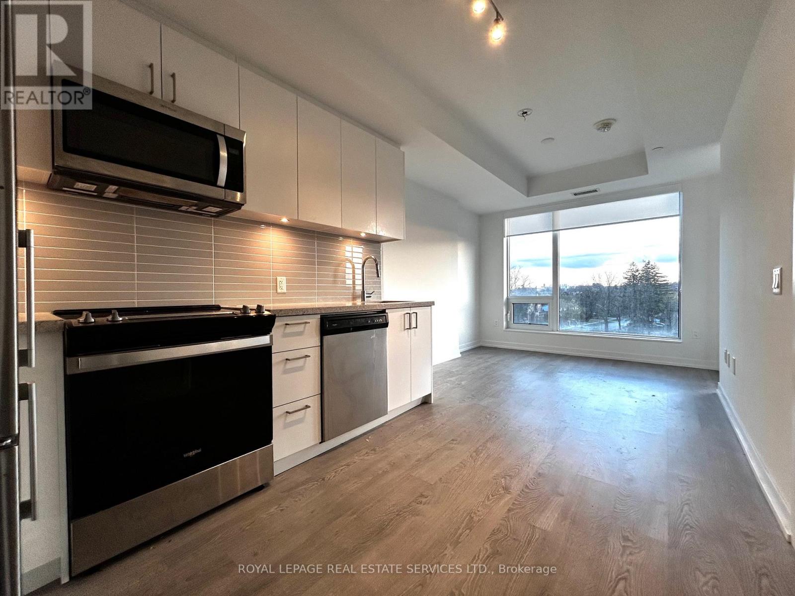 317 - 3 Rosewater Street, Richmond Hill (South Richvale), Ontario  L4C 5T6 - Photo 6 - N13051322