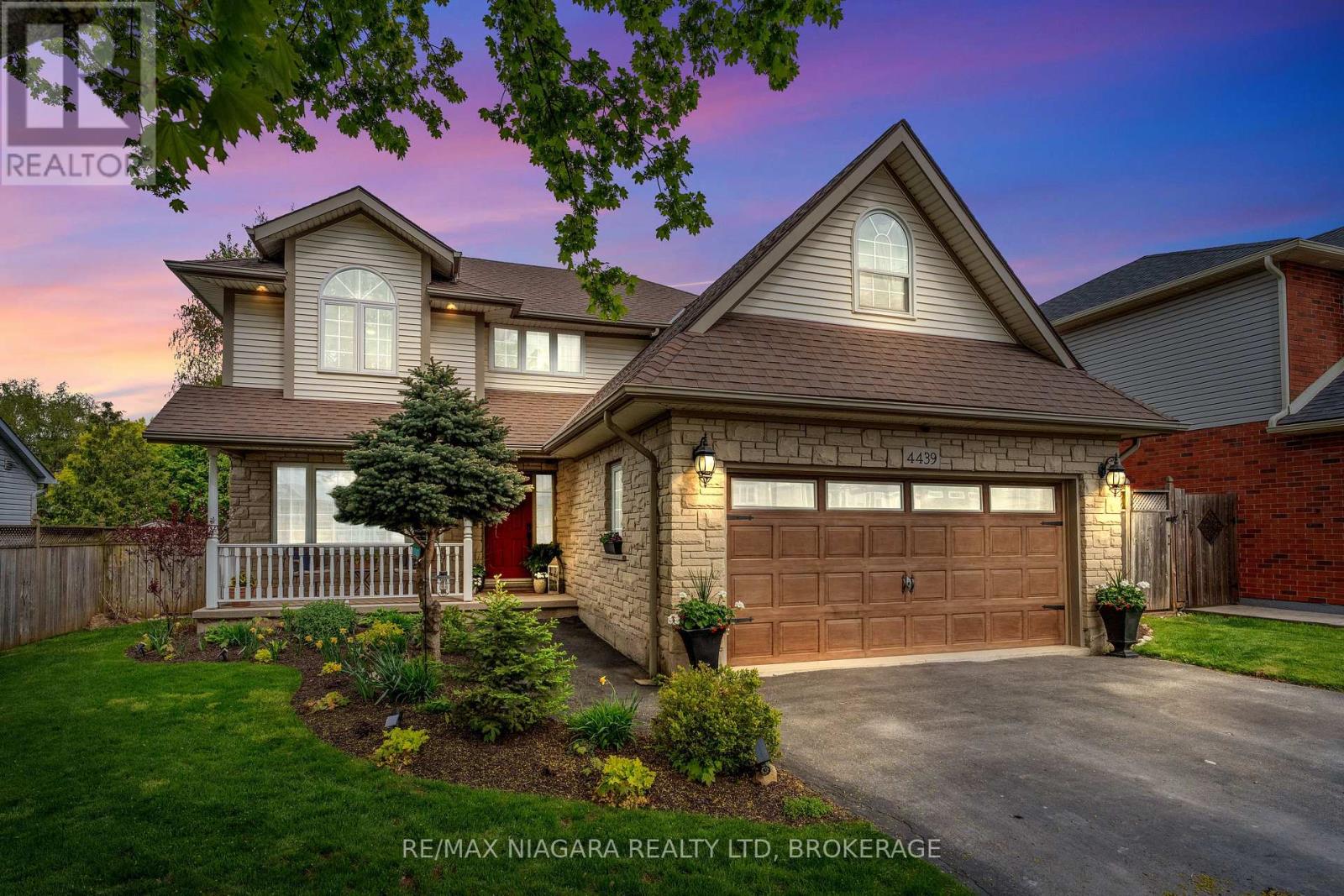 4439 Lincoln Avenue, Lincoln, Ontario  L0R 1B3 - Photo 2 - X13051416