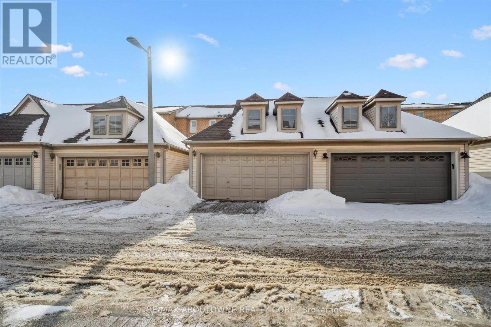 143 Glenashton Drive, Oakville, Ontario  L6H 6N2 - Photo 33 - W12801658
