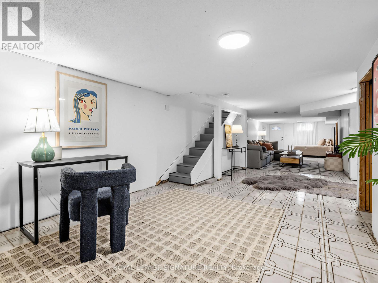 181 Gilbert Avenue, Toronto, Ontario  M6E 4W6 - Photo 20 - W13051318