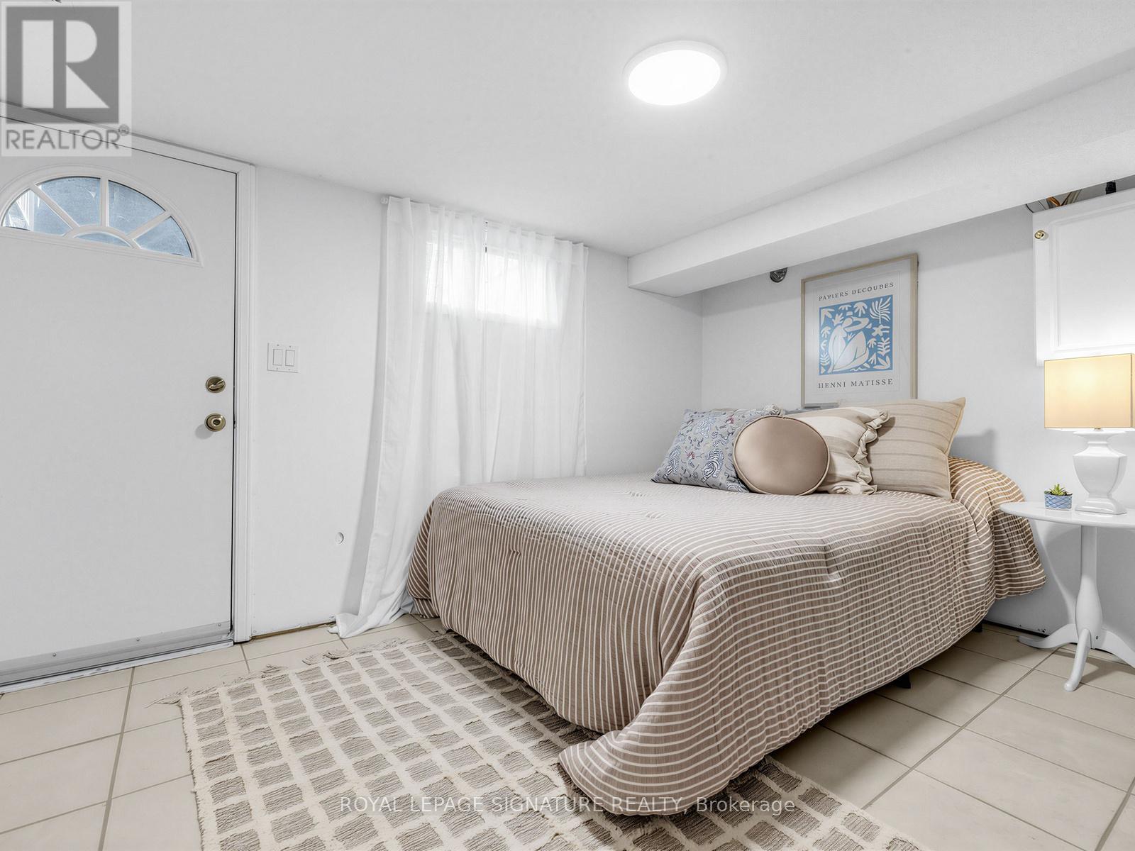 181 Gilbert Avenue, Toronto, Ontario  M6E 4W6 - Photo 23 - W13051318