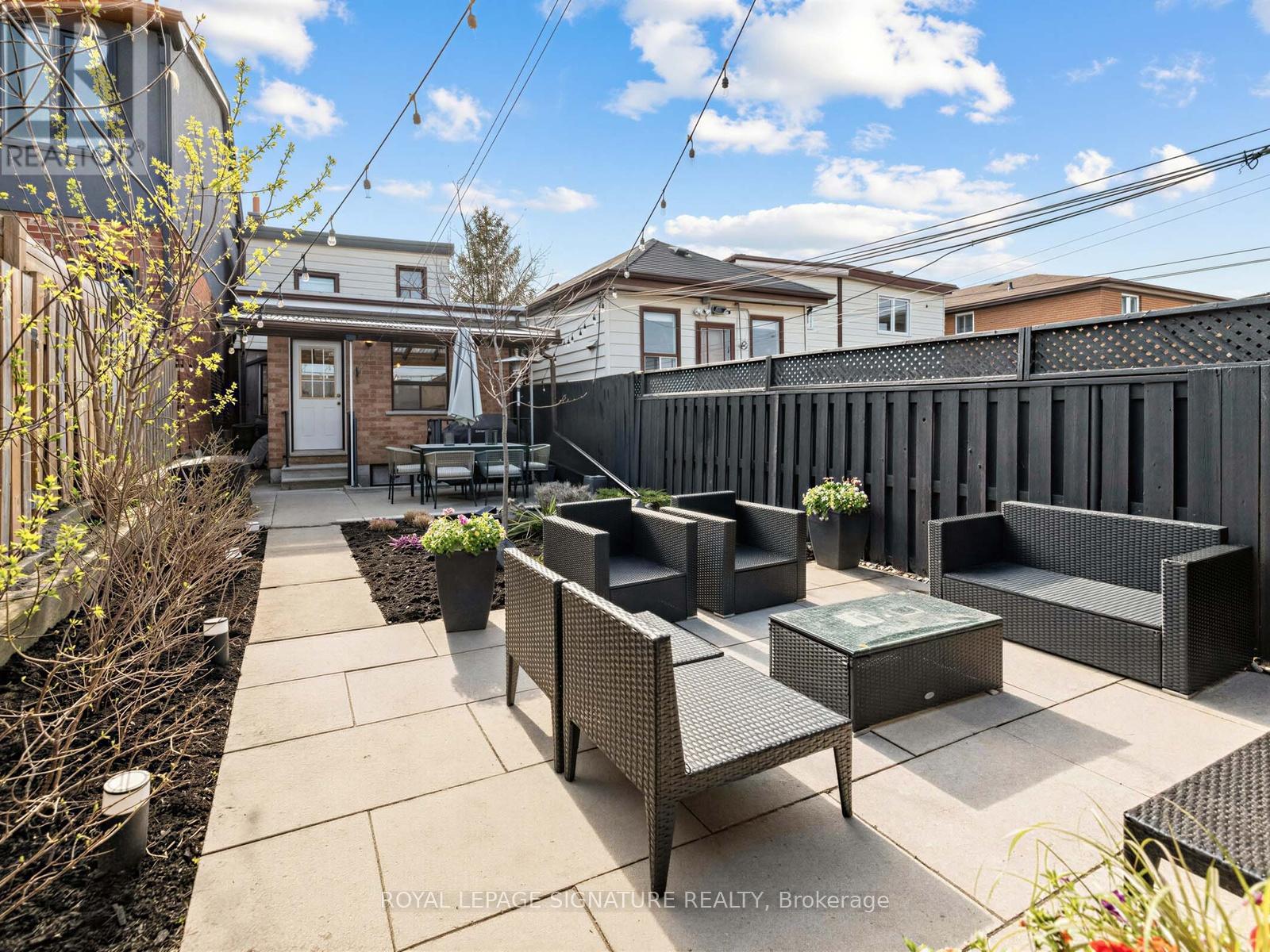 181 Gilbert Avenue, Toronto, Ontario  M6E 4W6 - Photo 24 - W13051318