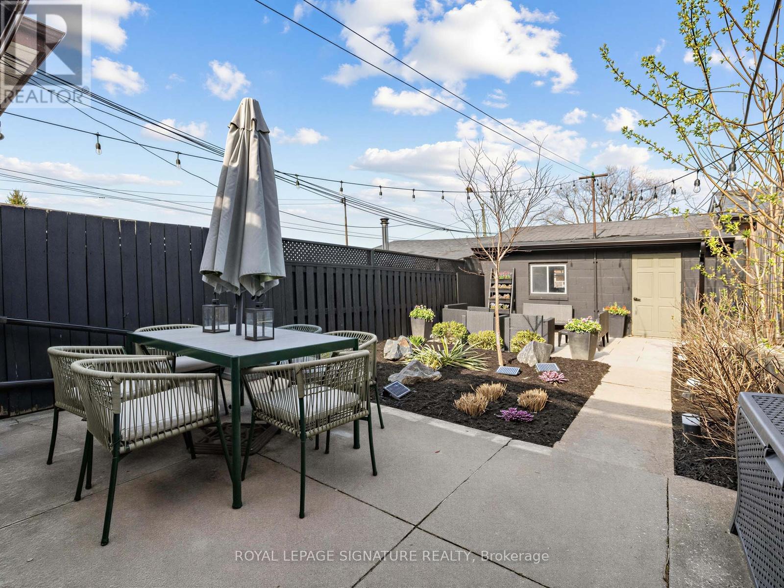 181 Gilbert Avenue, Toronto, Ontario  M6E 4W6 - Photo 25 - W13051318