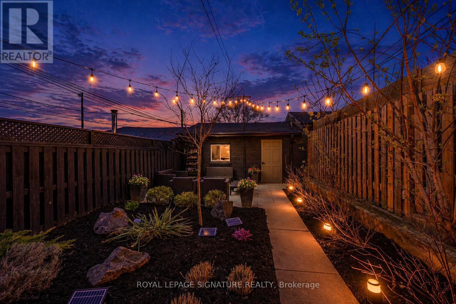 181 Gilbert Avenue, Toronto, Ontario  M6E 4W6 - Photo 26 - W13051318