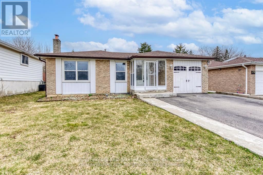 27 Gondola Crescent, Brampton, Ontario  L6S 1W5 - Photo 2 - W13051348