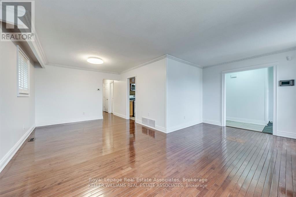 27 Gondola Crescent, Brampton, Ontario  L6S 1W5 - Photo 9 - W13051348