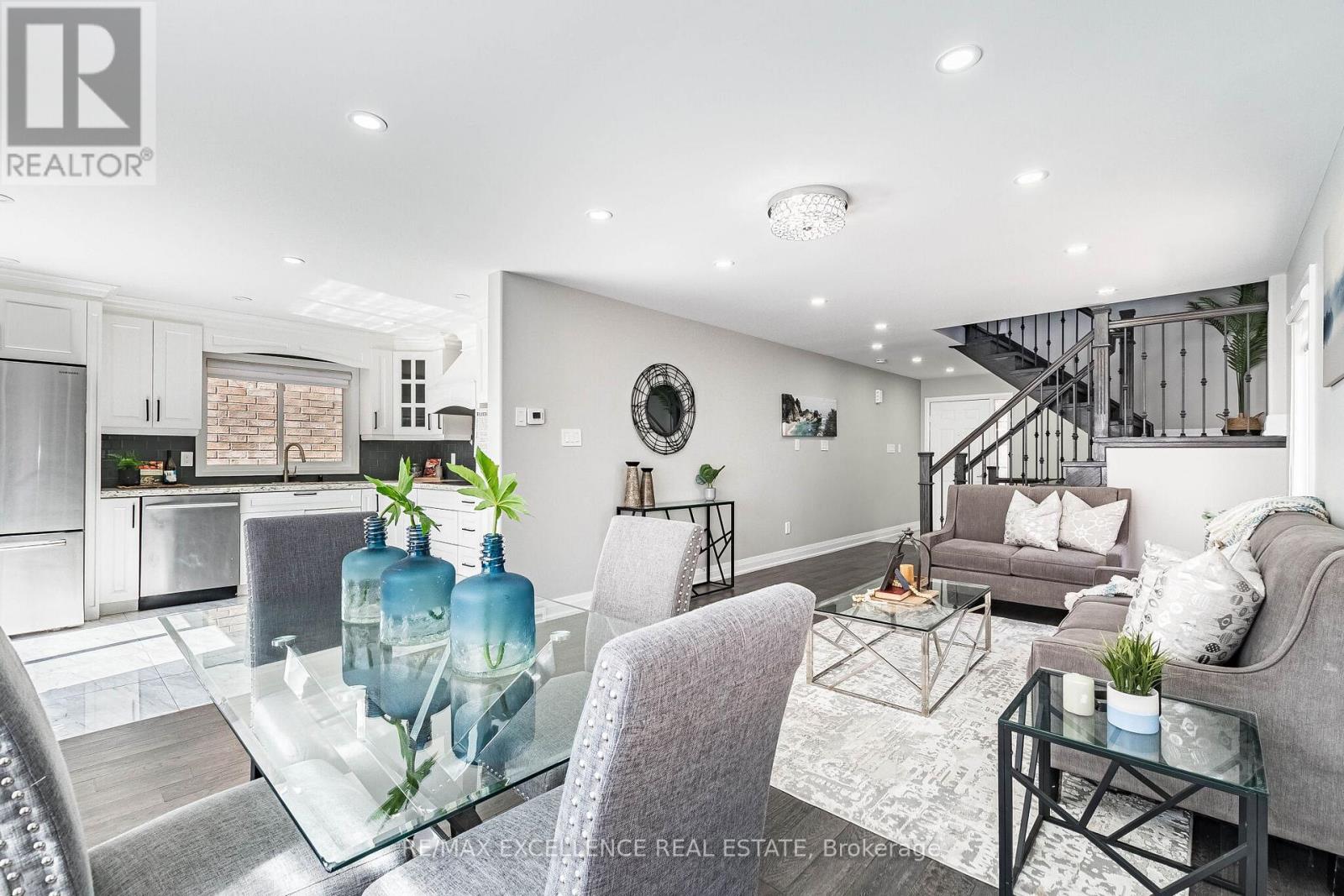 37 Elk Street, Brampton, Ontario  L6R 1R9 - Photo 10 - W13051364