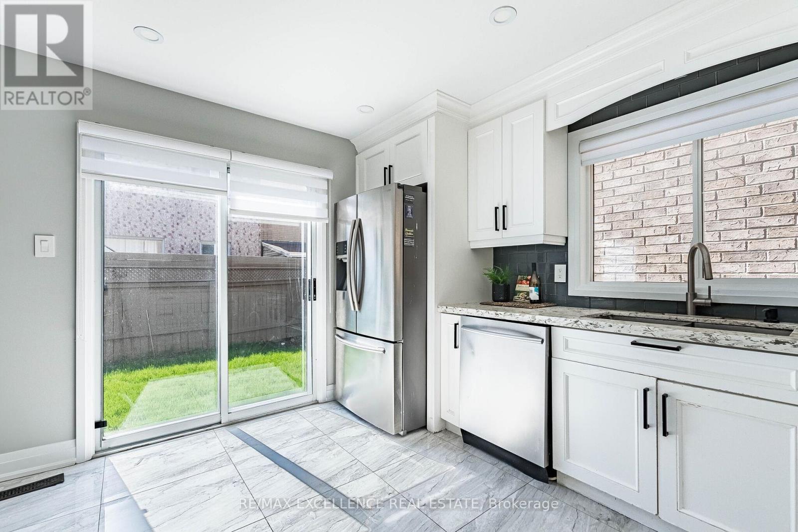 37 Elk Street, Brampton, Ontario  L6R 1R9 - Photo 15 - W13051364