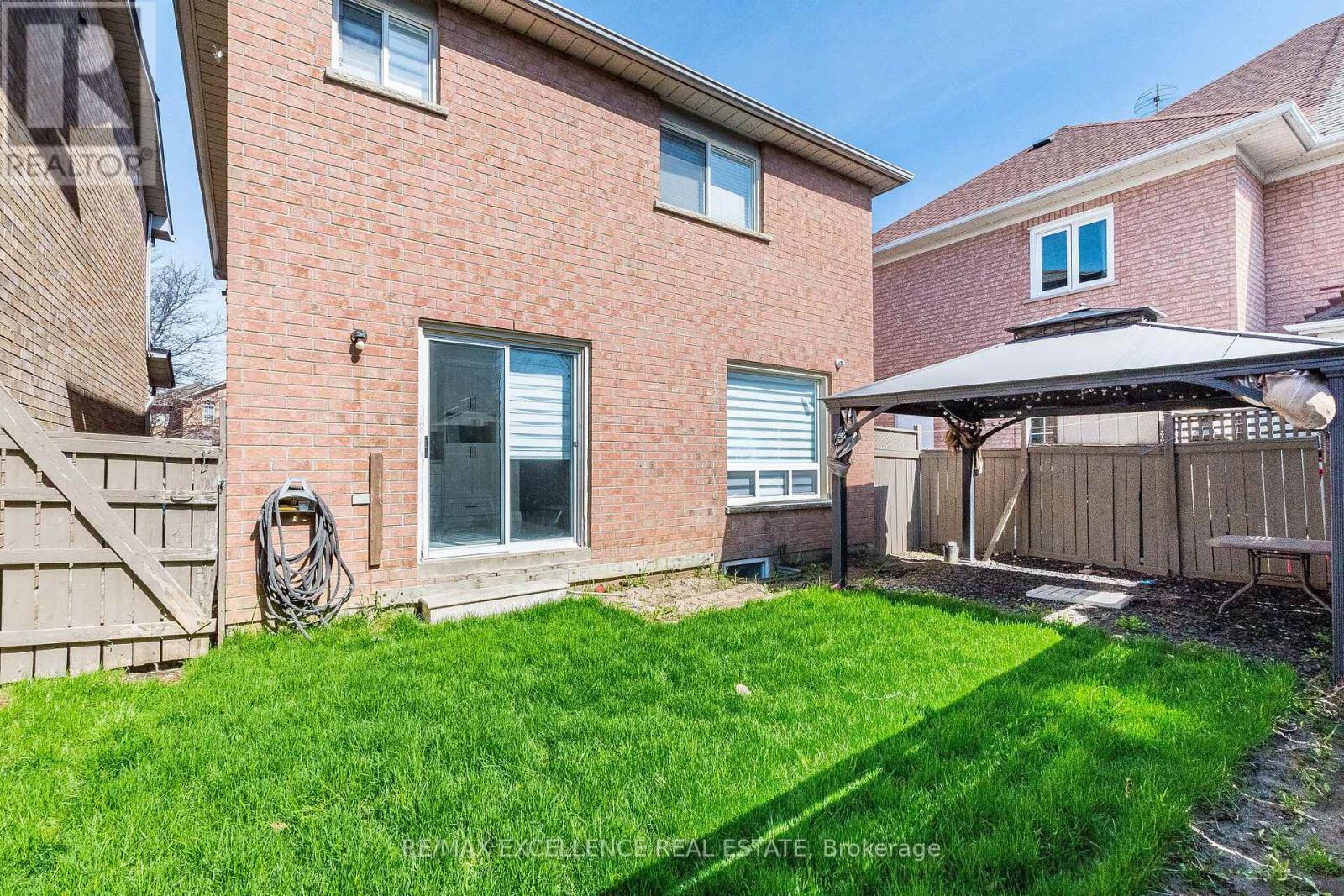 37 Elk Street, Brampton, Ontario  L6R 1R9 - Photo 46 - W13051364