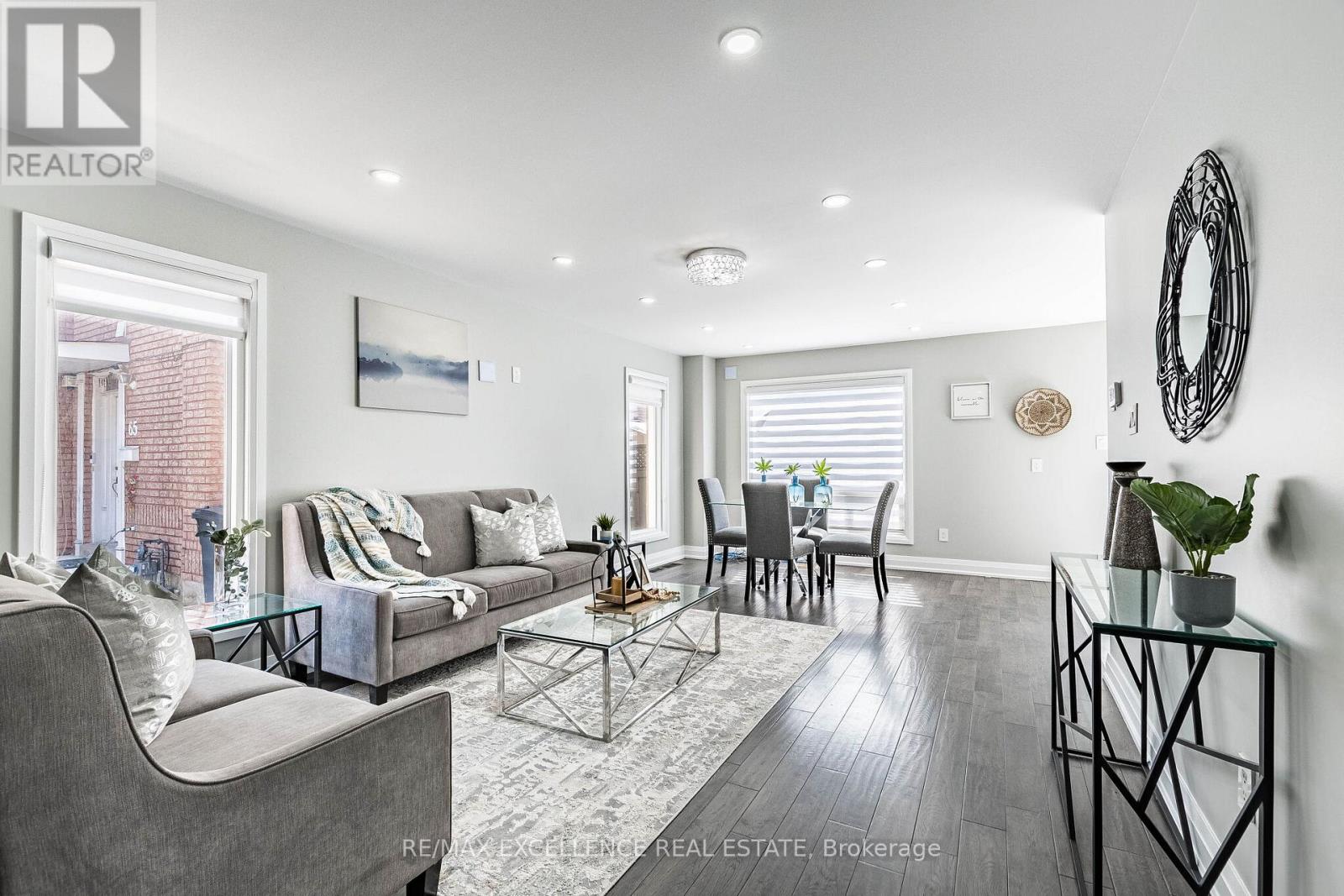 37 Elk Street, Brampton, Ontario  L6R 1R9 - Photo 6 - W13051364