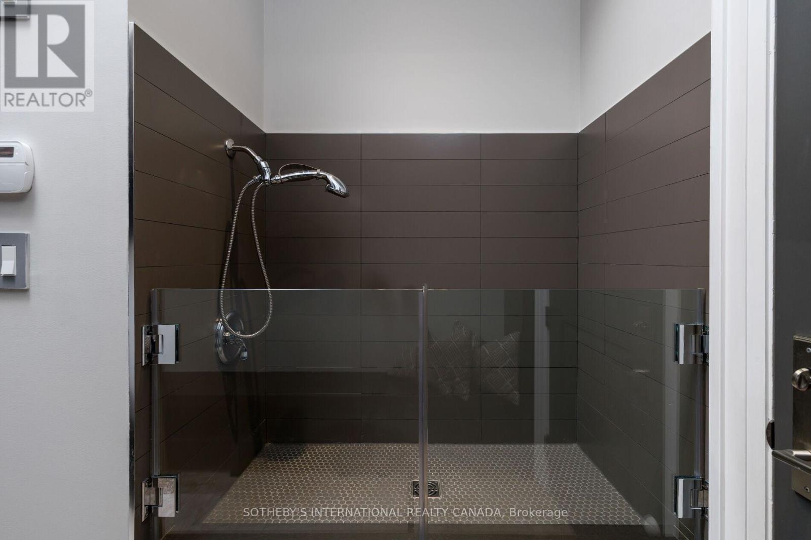 122 Wimbleton Road, Toronto, Ontario  M9A 3S6 - Photo 17 - W13051378