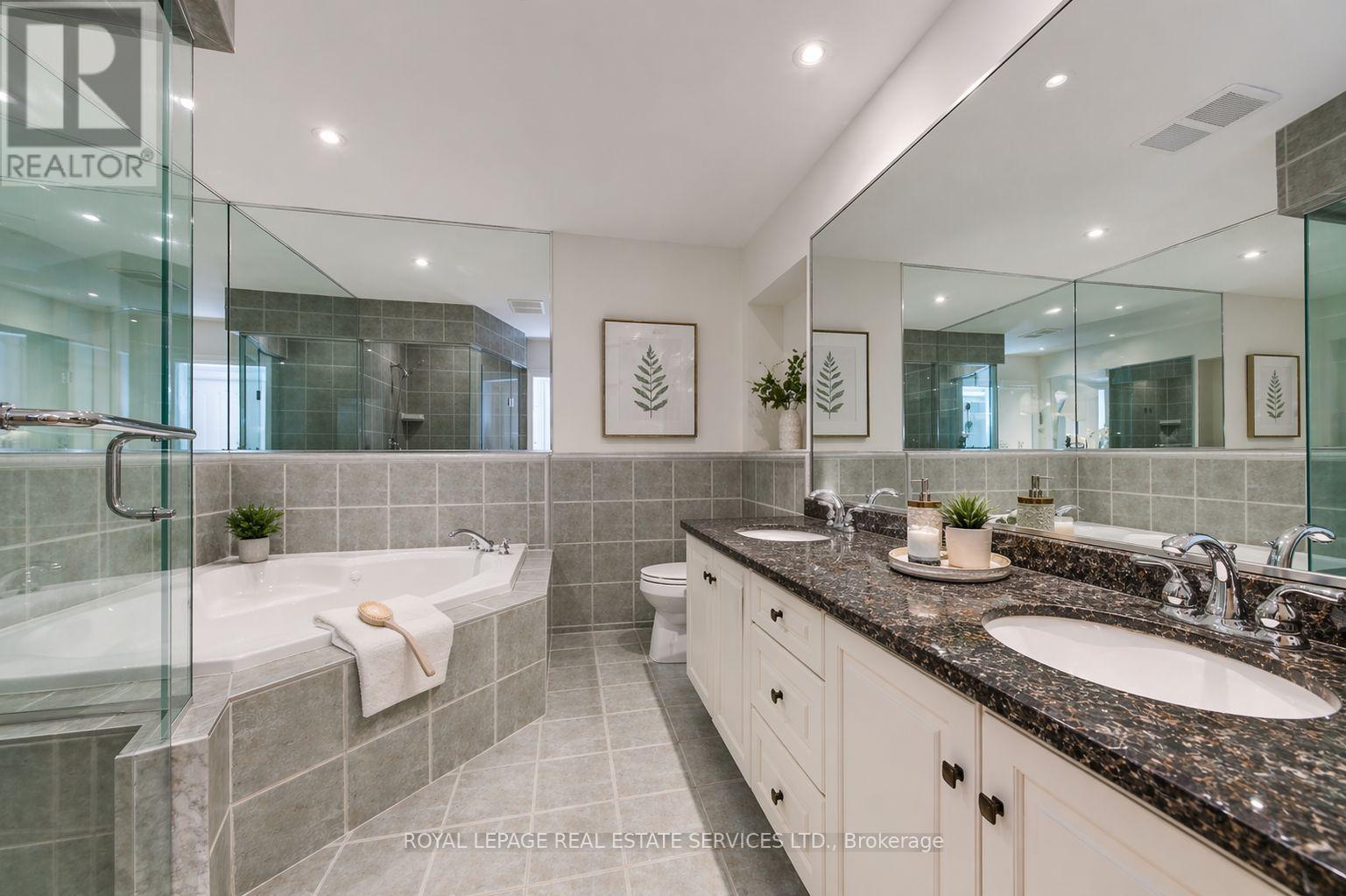 1327 Sedgewick Crescent, Oakville, Ontario  L6L 1X7 - Photo 11 - W13051388