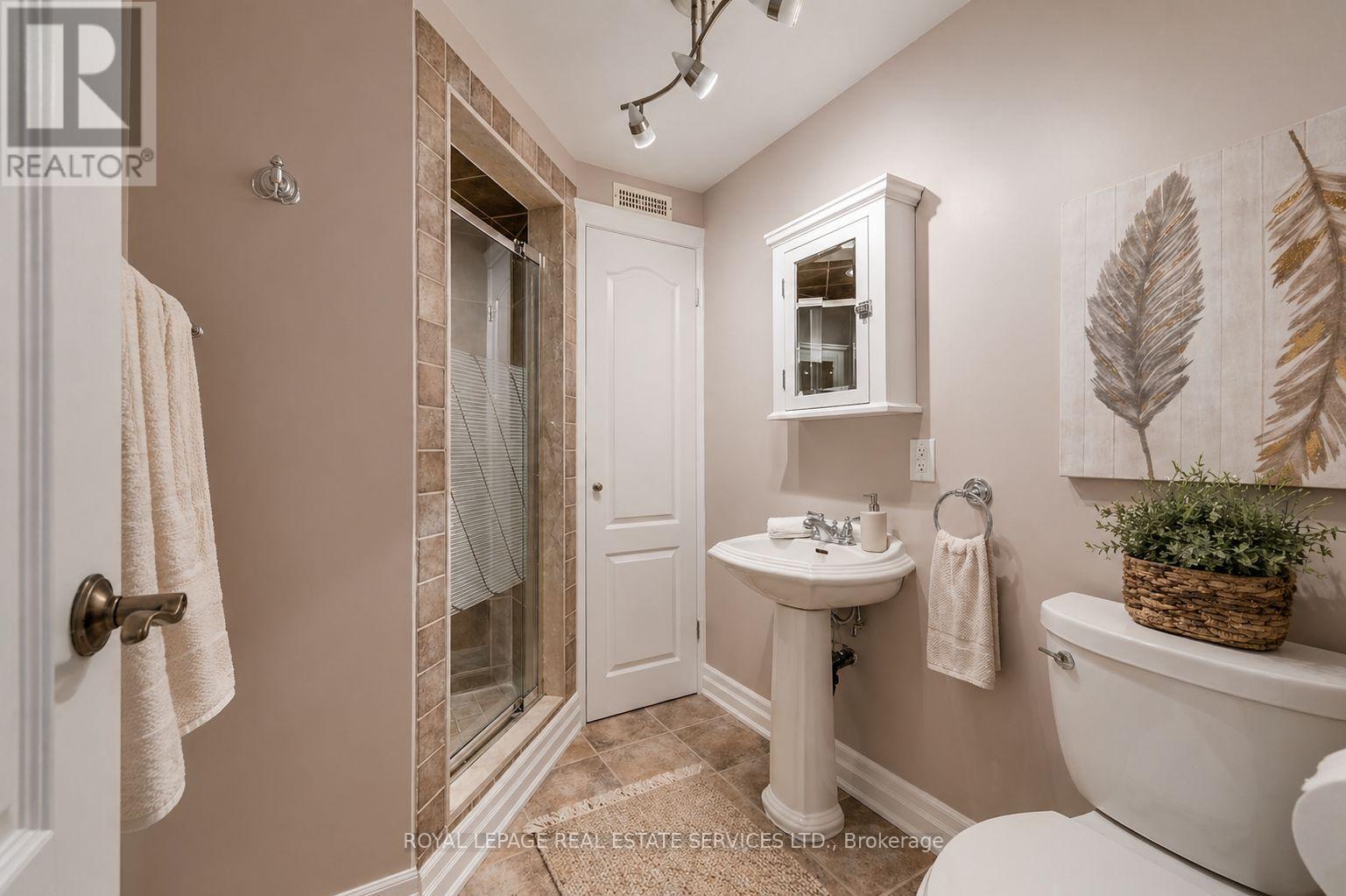 1327 Sedgewick Crescent, Oakville, Ontario  L6L 1X7 - Photo 20 - W13051388