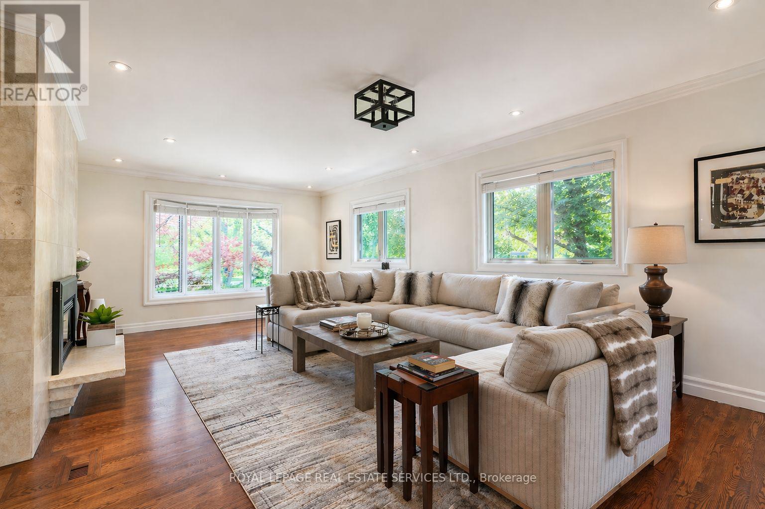 1327 Sedgewick Crescent, Oakville, Ontario  L6L 1X7 - Photo 6 - W13051388