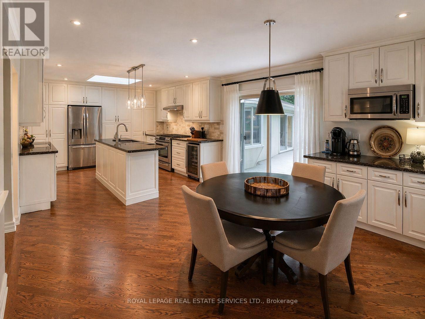 1327 Sedgewick Crescent, Oakville, Ontario  L6L 1X7 - Photo 7 - W13051388