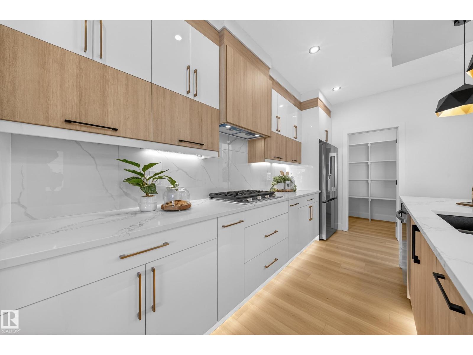 9907 68 St Nw, Edmonton, Alberta  T6A 2S6 - Photo 18 - E4474332