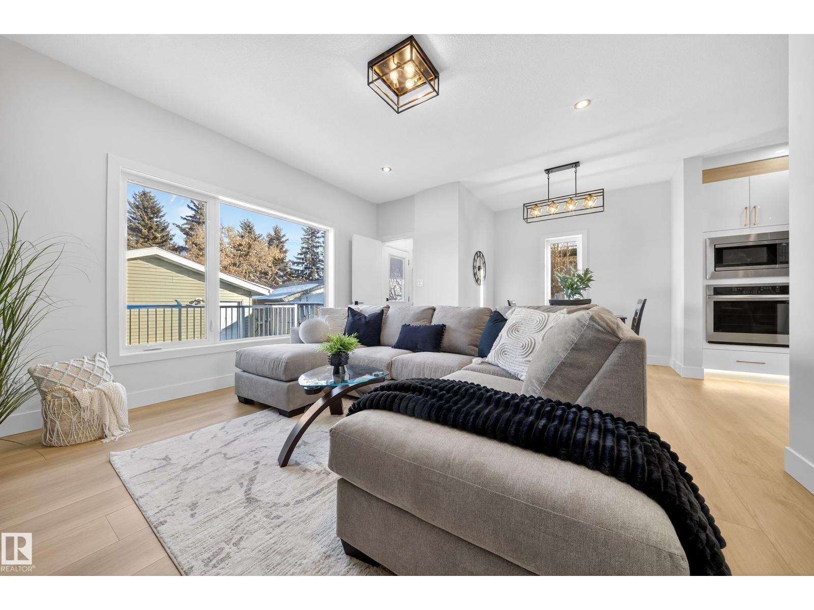 9907 68 St Nw, Edmonton, Alberta  T6A 2S6 - Photo 12 - E4474332