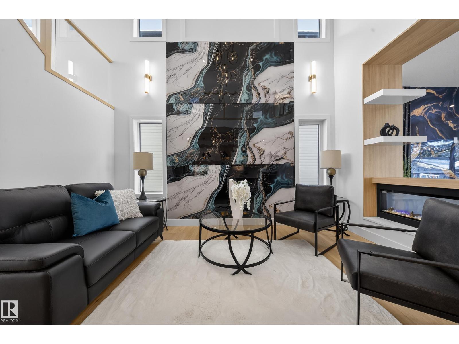 9907 68 St Nw, Edmonton, Alberta  T6A 2S6 - Photo 4 - E4474332