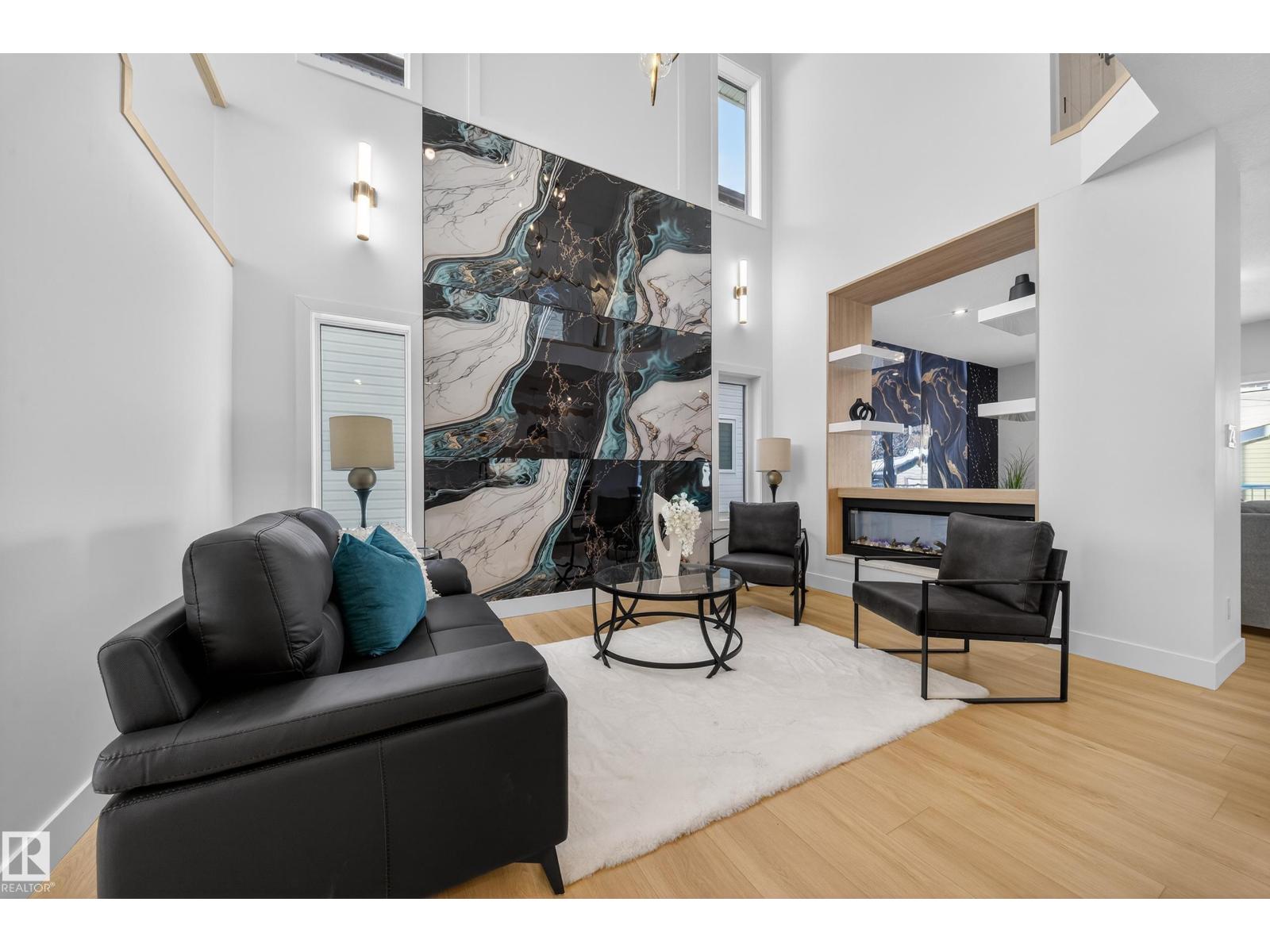 9907 68 St Nw, Edmonton, Alberta  T6A 2S6 - Photo 2 - E4474332