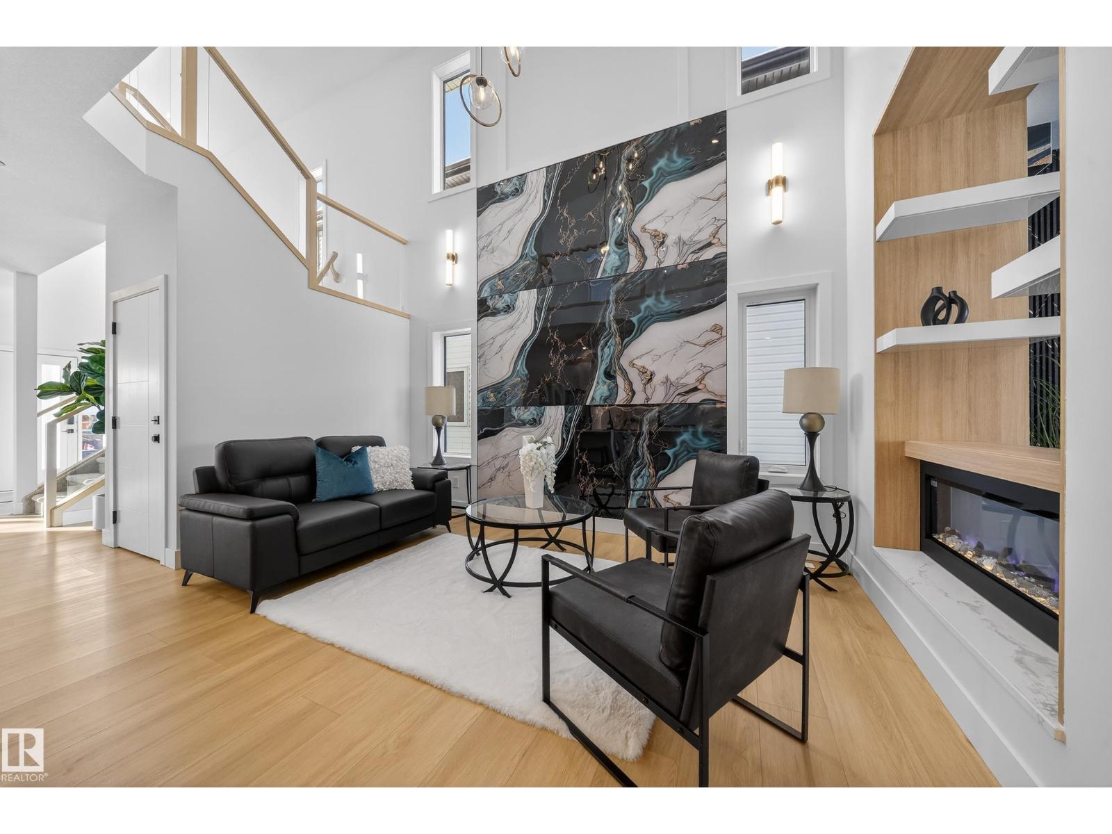 9907 68 St Nw, Edmonton, Alberta  T6A 2S6 - Photo 3 - E4474332