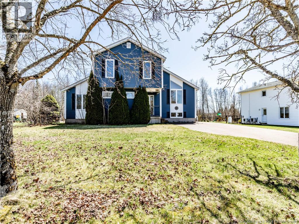 591 Lafleur, Dieppe, New Brunswick  E1A 6A3 - Photo 2 - NB137885