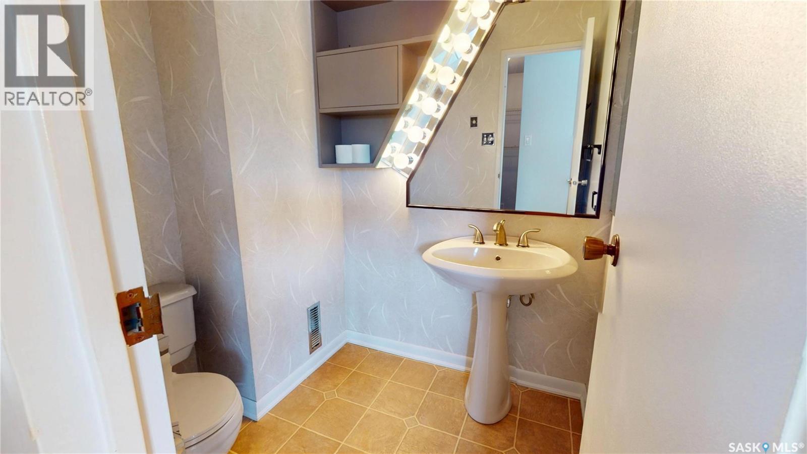 4762 Queen Street, Regina, Saskatchewan  S4S 6G7 - Photo 12 - SK034102