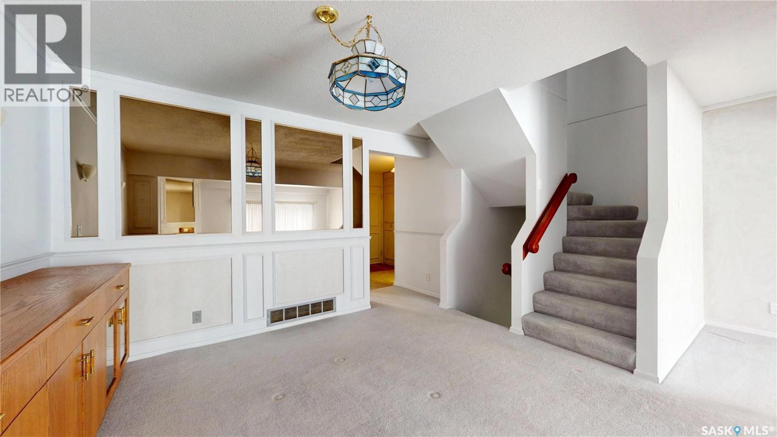 4762 Queen Street, Regina, Saskatchewan  S4S 6G7 - Photo 5 - SK034102