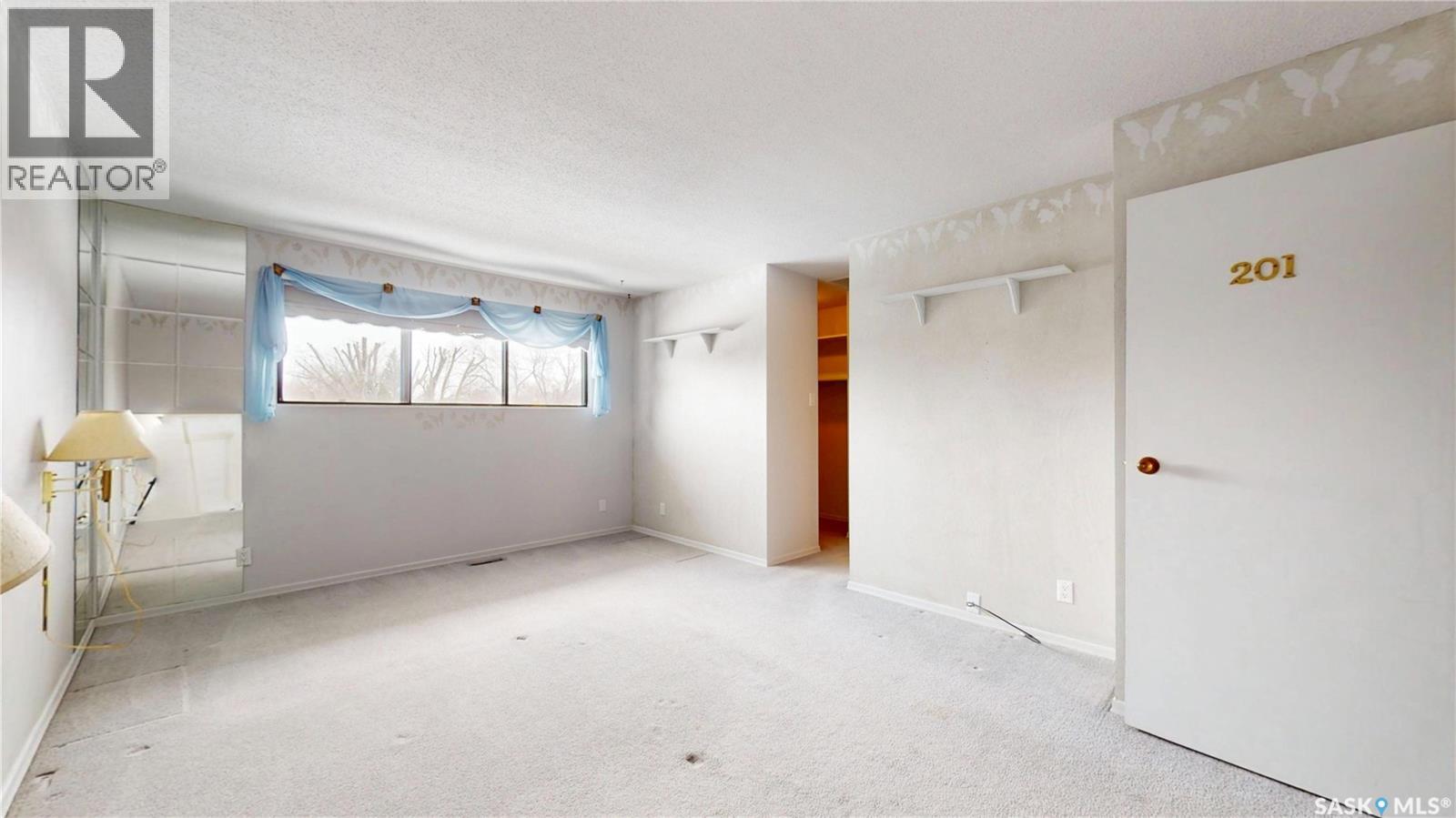 4762 Queen Street, Regina, Saskatchewan  S4S 6G7 - Photo 9 - SK034102