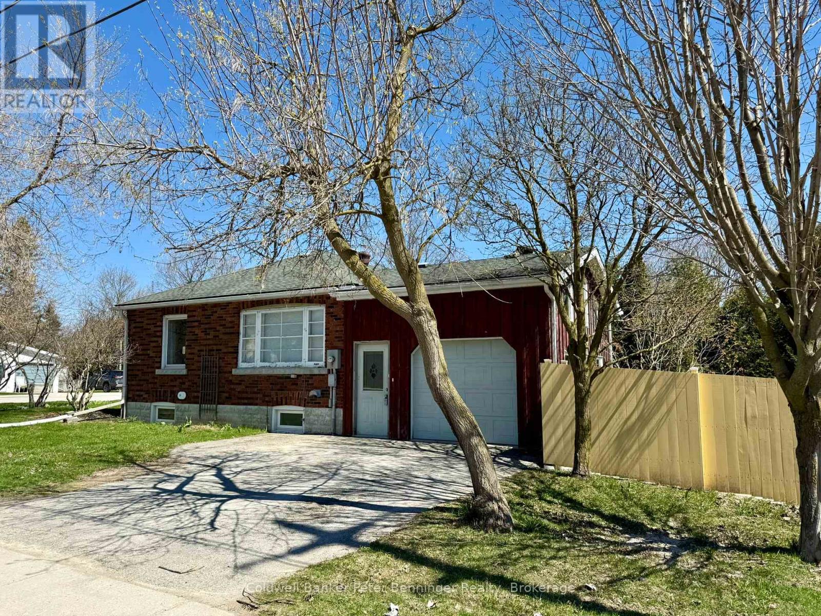 501 Napier Street, Brockton, Ontario  N0G 2V0 - Photo 5 - X12904400