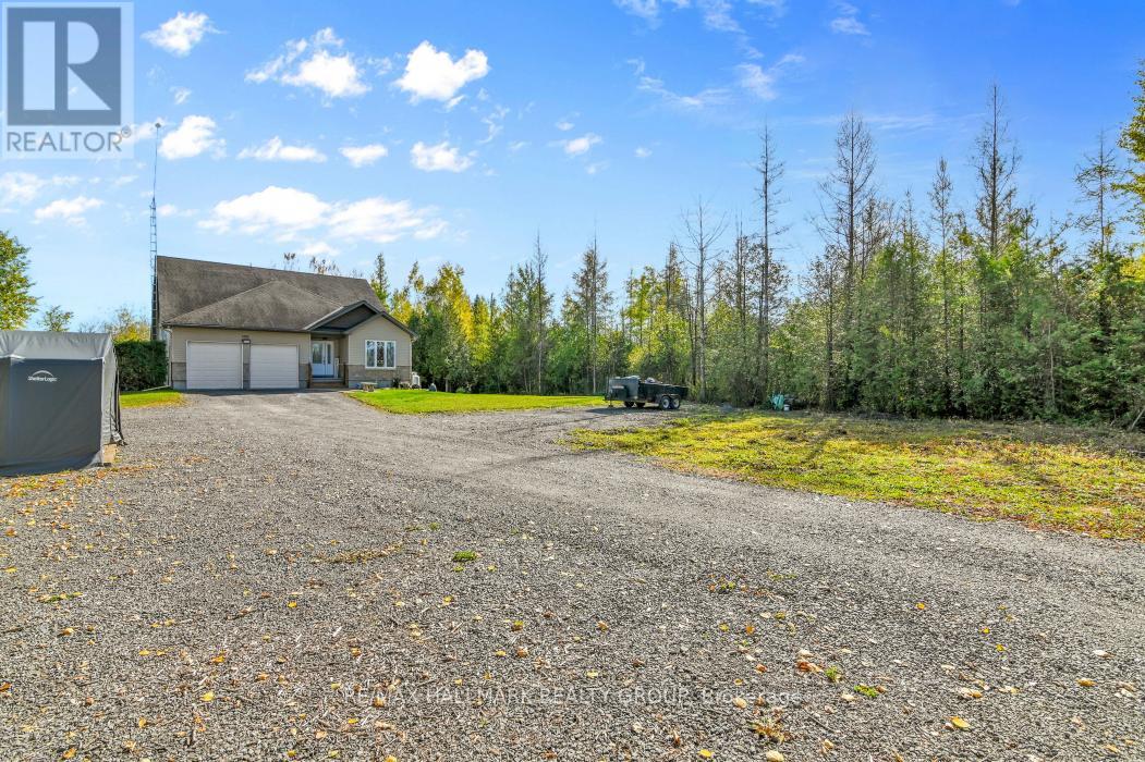 3710 Paden Road, Ottawa, Ontario  K0A 2T0 - Photo 2 - X12784082