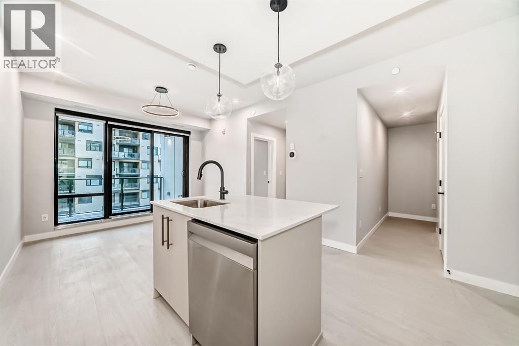 206, 8375 Broadcast Avenue SW, Calgary, Alberta  T3H 6L3 - Photo 3 - A2274131