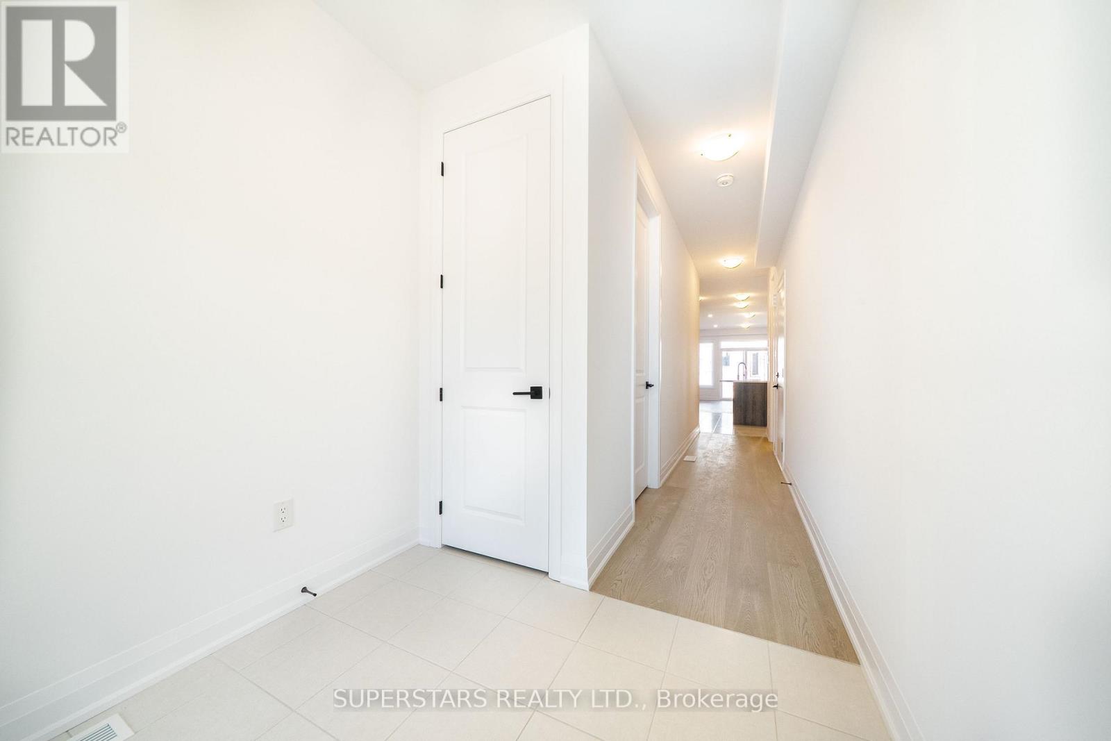26 Ranch Terrace, Barrie, Ontario  L9J 0Y3 - Photo 3 - S13050956