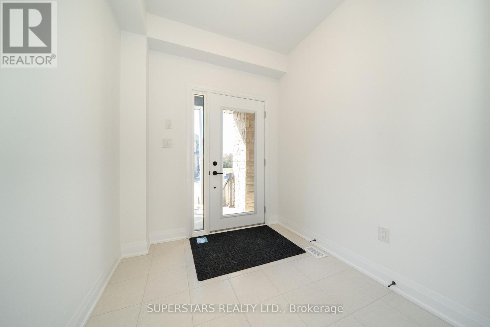 26 Ranch Terrace, Barrie, Ontario  L9J 0Y3 - Photo 2 - S13050956