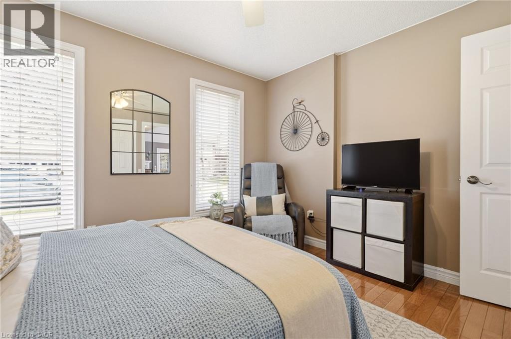 2416 Baxter Crescent, Burlington, Ontario  L7M 4A1 - Photo 7 - 40824404