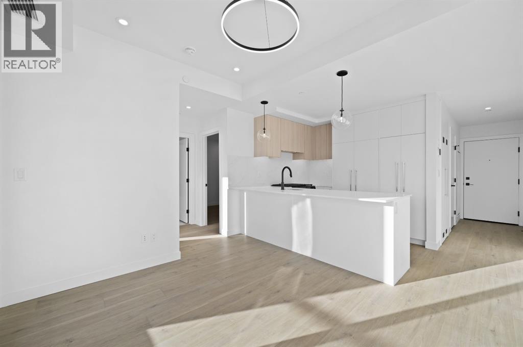 701, 8375 Broadcast Avenue Sw, Calgary, Alberta  T3H 6L3 - Photo 4 - A2278134