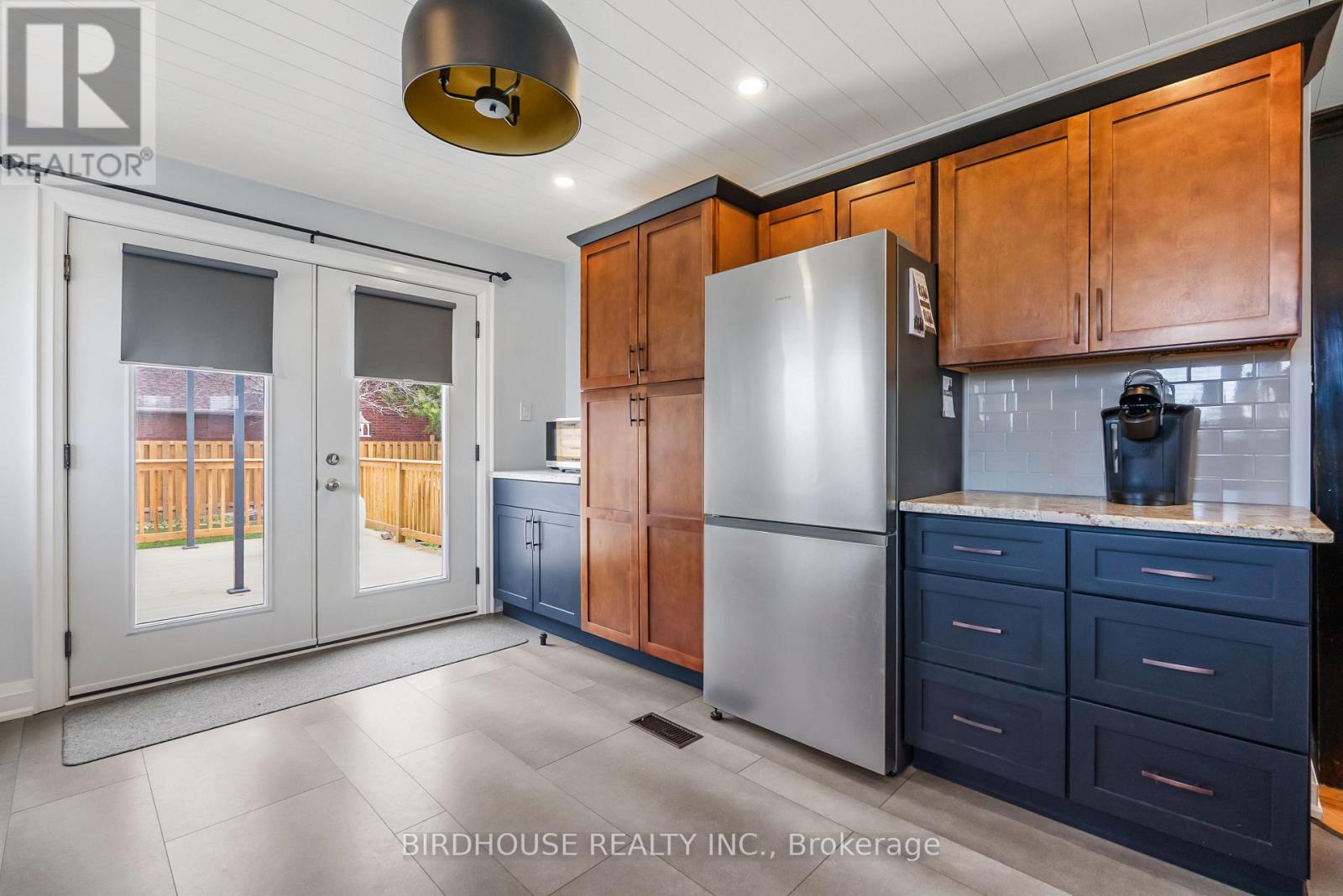 264 Victoria Avenue N, Kawartha Lakes, Ontario  K9V 6B9 - Photo 12 - X13051446