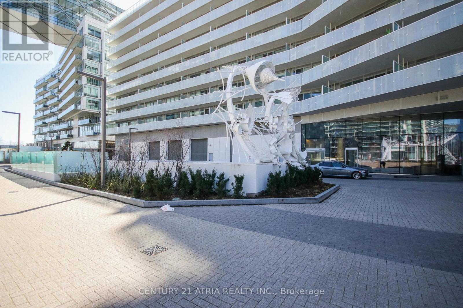 804 - 15 Queens Quay, Toronto, Ontario  M5E 0C5 - Photo 2 - C13051470