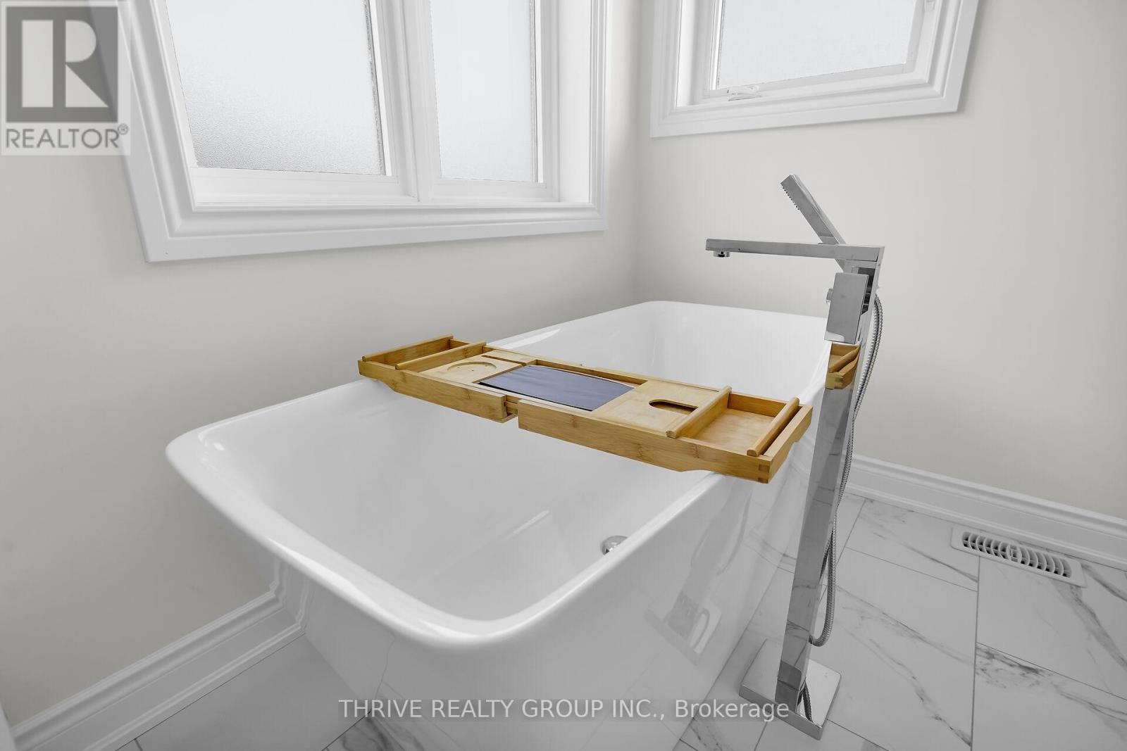 3 Elliot Street, Strathroy-Caradoc, Ontario  N7G 0H2 - Photo 30 - X13051466