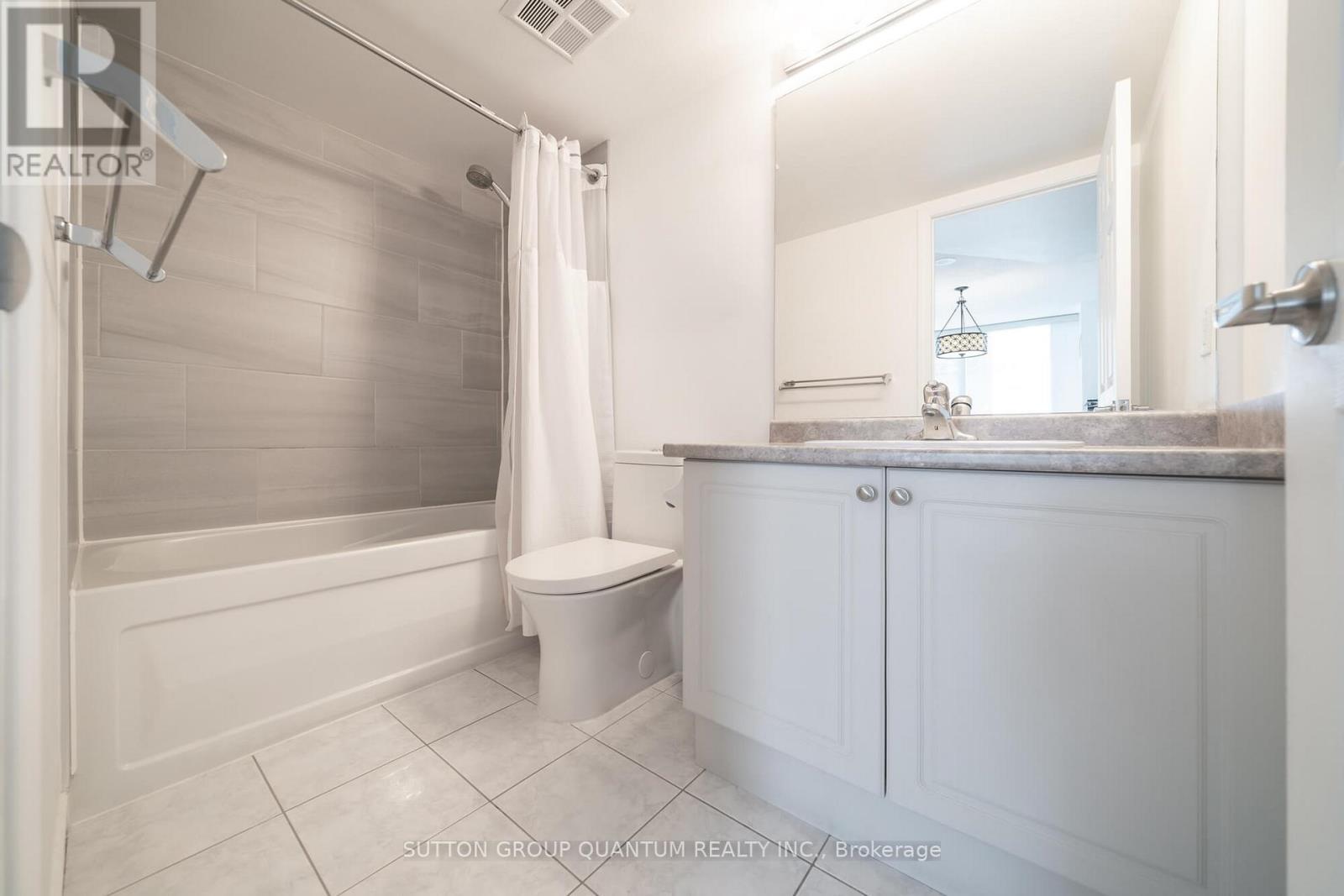 1002 - 30 Grand Trunk Crescent, Toronto, Ontario  M5J 3A4 - Photo 15 - C13051530