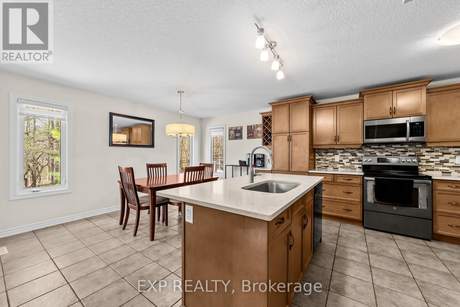 2095 Springridge Drive, London North, Ontario  N5X 0H3 - Photo 4 - X13051496