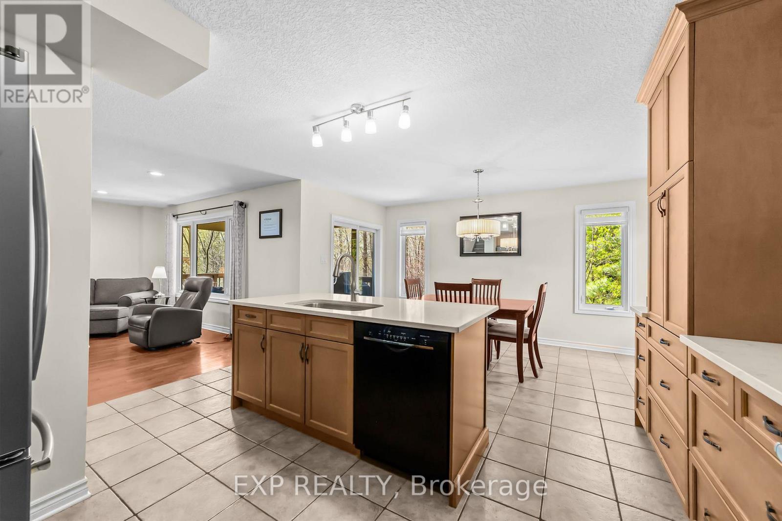 2095 Springridge Drive, London North, Ontario  N5X 0H3 - Photo 6 - X13051496